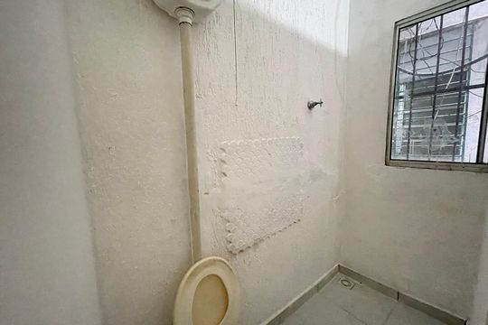 Banheiro de serviço de casa para alugar com 1 quarto, 40m² em Jardim Paulo Vi, São Paulo