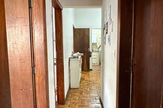 Corredor  de apartamento à venda com 3 quartos, 80m² em Nova Suíça, Belo Horizonte