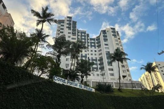 Fachada de apartamento para alugar com 2 quartos, 82m² em Pituba, Salvador
