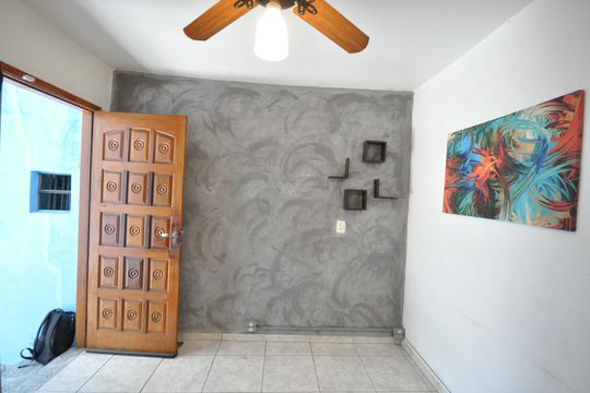 Sala de casa à venda com 2 quartos, 80m² em Cidade Brasil, São Paulo