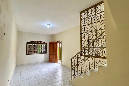 Sala de casa à venda com 3 quartos, 125m² em Jardim Santa Barbara, Guarulhos