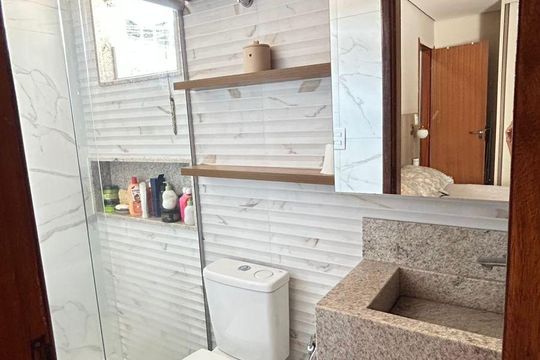 Banheiro da Suíte 1 de casa à venda com 2 quartos, 100m² em Camargos, Belo Horizonte