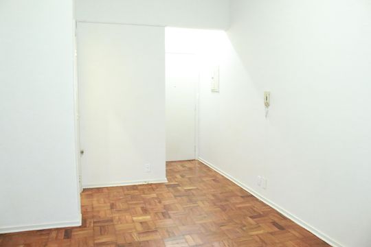 Sala - Quarto 1 de kitnet/studio para alugar com 0 quarto, 20m² em Campos Elíseos, São Paulo