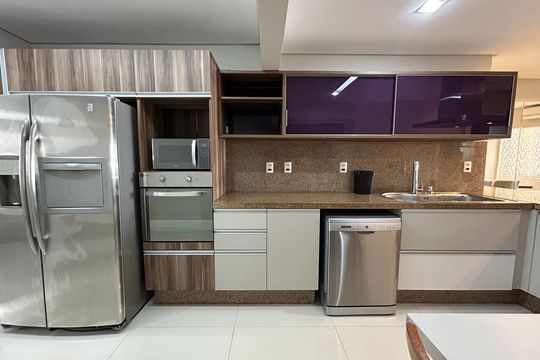 Cozinha de apartamento para alugar com 3 quartos, 160m² em Centro, Florianópolis