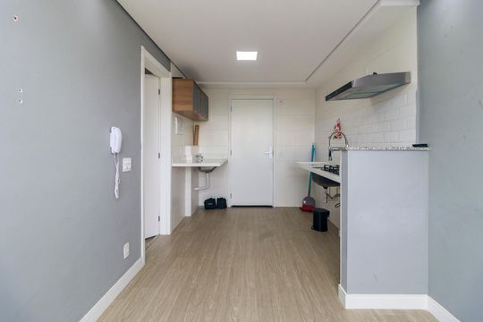 Sala de apartamento para alugar com 1 quarto, 26m² em Jardim Mirante, São Paulo