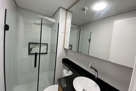 Banheiro de apartamento para alugar com 1 quarto, 25m² em Butantã, São Paulo