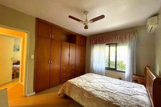 Casa à venda com 3 quartos, 180m² em Fião, São Leopoldo