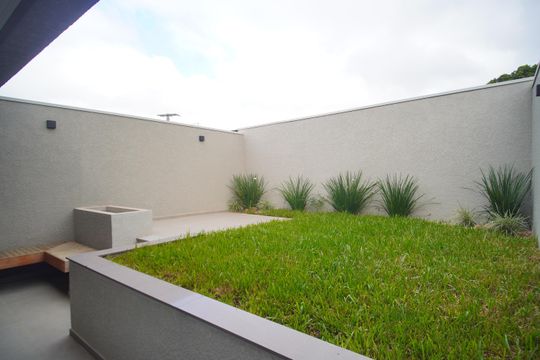 Área externa de casa à venda com 3 quartos, 157m² em Feitoria, São Leopoldo