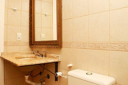 Banheiro 1 Quarto Suíte de apartamento à venda com 2 quartos, 87m² em Jardim Botânico, Porto Alegre