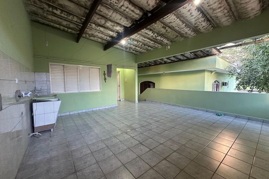 Churrasqueira de casa para alugar com 5 quartos, 400m² em Jardim Paraiso, Barueri