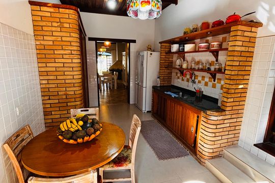 Cozinha de casa à venda com 4 quartos, 600m² em Portal da Serra, Barueri