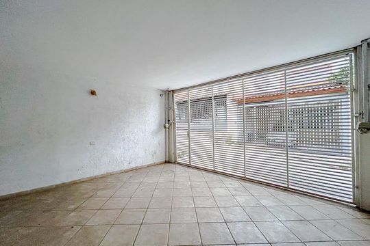 Garagem de casa para alugar com 3 quartos, 150m² em Vila Gomes Cardim, São Paulo