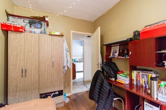 Apartamento à venda com 2 quartos, 48m² em Guajuviras, Canoas