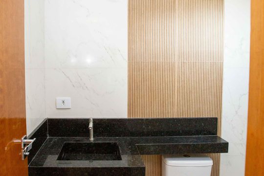 Banheiro Suite 1 de casa de condomínio à venda com 2 quartos, 60m² em Parque Sete de Setembro, Diadema