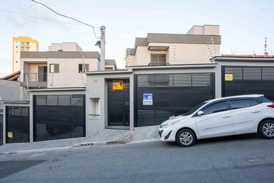 Fachada de casa de condomínio à venda com 2 quartos, 60m² em Parque Sete de Setembro, Diadema