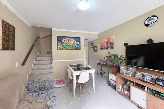 Casa de Condomínio à venda com 2 quartos, 100m² em Jardim Regina, São Paulo