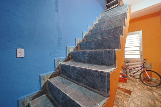 escada de casa para alugar com 1 quarto, 72m² em Jardim Jaú (zona Leste), São Paulo