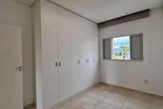 Casa à venda com 3 quartos, 200m² em Jardim Ipaussurama, Campinas