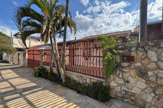 Casa à venda com 3 quartos, 167m² em Parque Jambeiro, Campinas