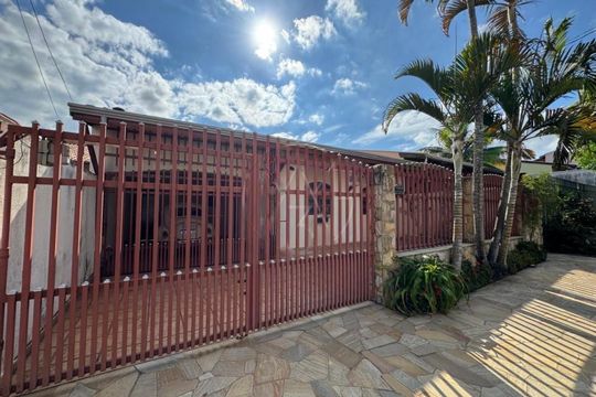 Casa à venda com 3 quartos, 167m² em Parque Jambeiro, Campinas