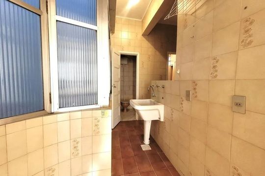 Área de serviço de apartamento para alugar com 2 quartos, 120m² em Floresta, Porto Alegre