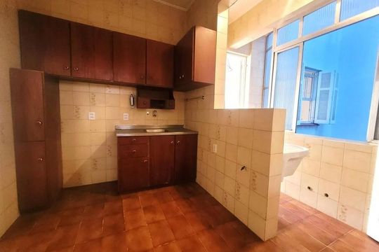Cozinha de apartamento para alugar com 2 quartos, 120m² em Floresta, Porto Alegre