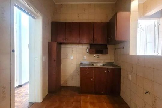 Cozinha de apartamento para alugar com 2 quartos, 120m² em Floresta, Porto Alegre
