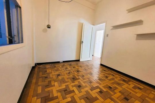Quarto 2 de apartamento para alugar com 2 quartos, 120m² em Floresta, Porto Alegre