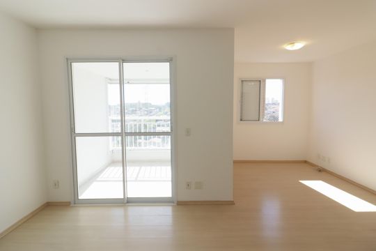 Sala de apartamento à venda com 2 quartos, 72m² em Cidade São Francisco, São Paulo