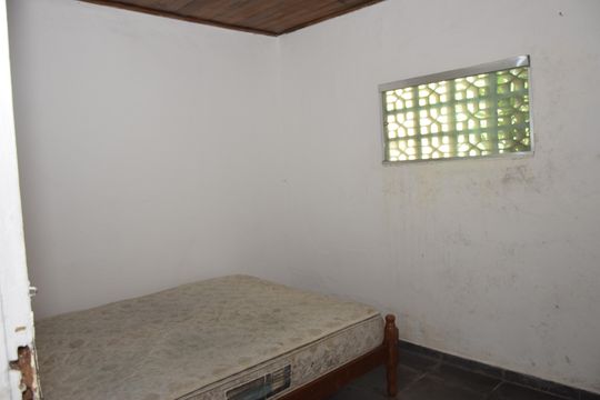 Quarto de casa para alugar com 1 quarto, 50m² em Parque Industrial, Embu das Artes