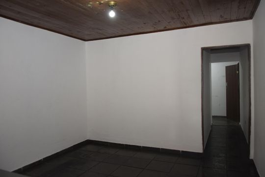 Sala de casa para alugar com 1 quarto, 50m² em Parque Industrial, Embu das Artes