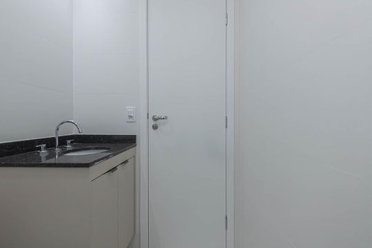 Banheiro Social de apartamento para alugar com 2 quartos, 81m² em Brooklin, São Paulo