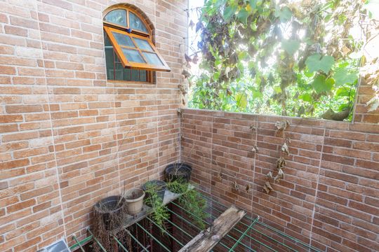 Varanda  de kitnet/studio para alugar com 1 quarto, 21m² em Campanário, Diadema