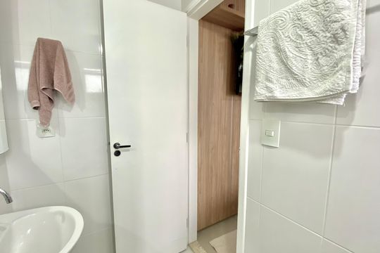 Banheiro 1 de apartamento para alugar com 2 quartos, 58m² em Vila Renata, Guarulhos