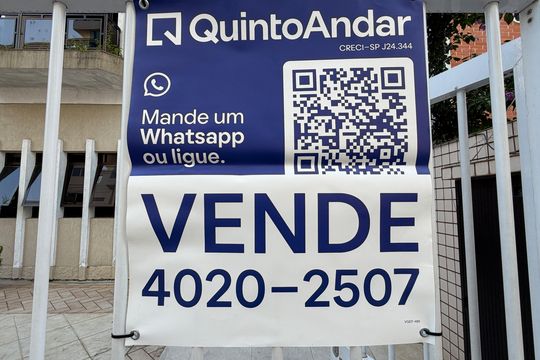 Placa instalada de casa para alugar com 5 quartos, 270m² em Ponta da Praia, Santos