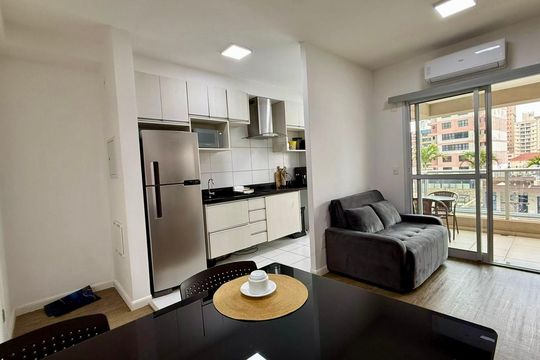 Sala/cozinha de apartamento para alugar com 1 quarto, 42m² em Bosque, Campinas