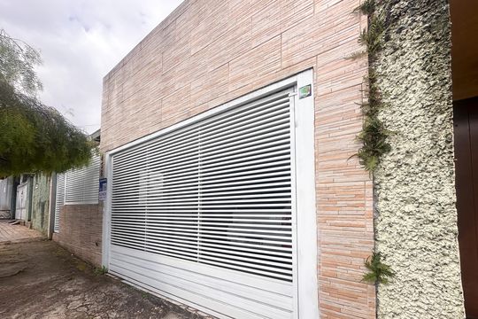 Fachada de casa à venda com 2 quartos, 149m² em Anchieta, São Bernardo do Campo