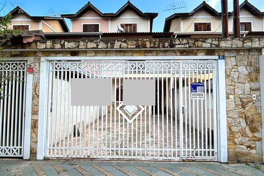 Placa instalada na fachada do imóvel  de casa à venda com 4 quartos, 159m² em Jardim Zaira, Guarulhos