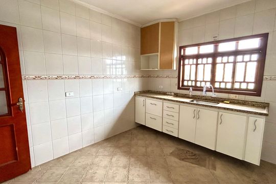 Cozinha de casa à venda com 4 quartos, 159m² em Jardim Zaira, Guarulhos