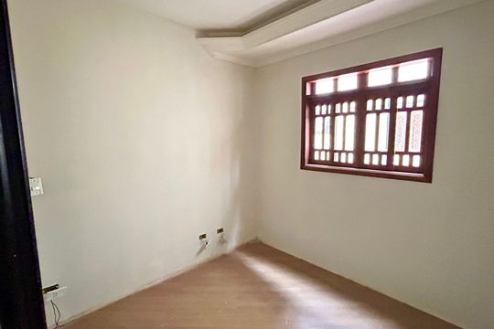 Quarto 2 de casa à venda com 4 quartos, 159m² em Jardim Zaira, Guarulhos