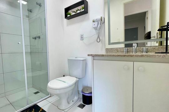 Banheiro de apartamento para alugar com 1 quarto, 41m² em Bosque, Campinas