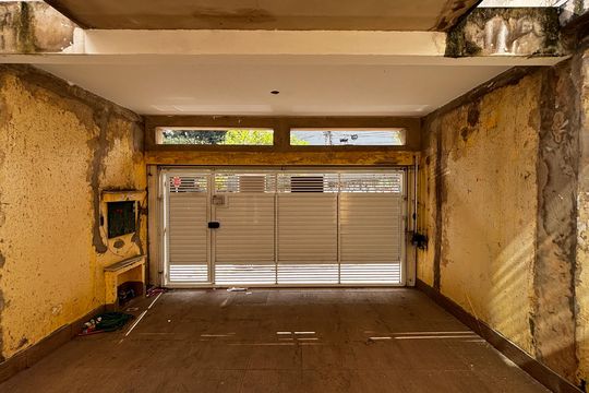 Garagem de casa à venda com 4 quartos, 198m² em Jardim Monte Libano, Santo André