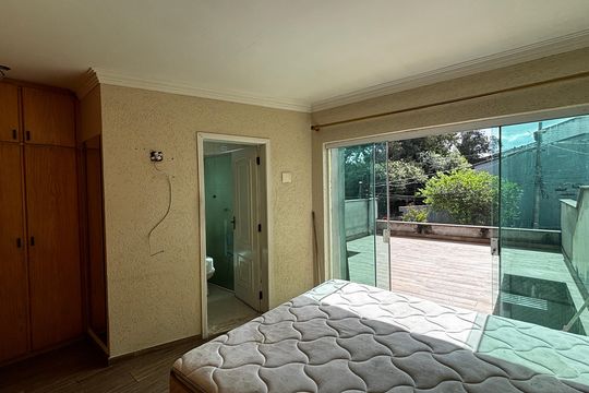 Suite de casa à venda com 4 quartos, 198m² em Jardim Monte Libano, Santo André