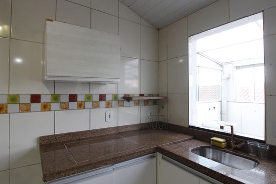 Cozinha de casa para alugar com 1 quarto, 60m² em Jardim Caiçara, Cabo Frio