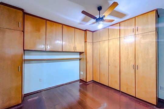 Quarto 3 - Suíte de casa à venda com 4 quartos, 300m² em Chácara Santo Antônio (zona Leste), São Paulo