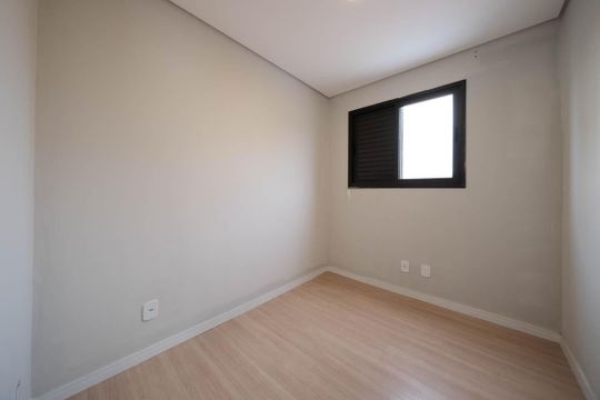 Quarto 1 de apartamento para alugar com 2 quartos, 45m² em Vila Nova Savoia, São Paulo