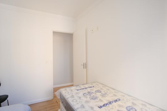 Quarto 2 de apartamento para alugar com 2 quartos, 50m² em Vila Moreira, São Paulo