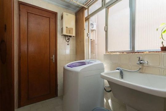 Área de serviço de apartamento para alugar com 2 quartos, 75m² em Petrópolis, Porto Alegre