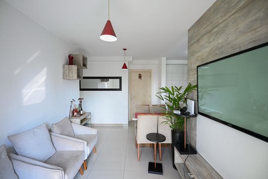 Sala de apartamento à venda com 2 quartos, 63m² em Chácara Agrindus, Taboão da Serra