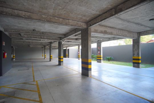 Garagem de apartamento à venda com 3 quartos, 94m² em Pinheiro, São Leopoldo